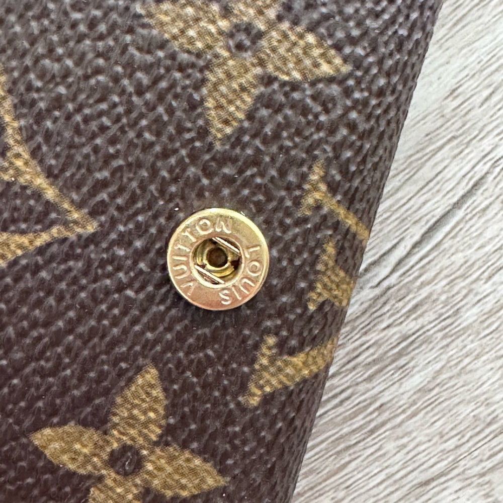 Louis Vuitton Brown Monogram Key Holder - Picture 6 of 8